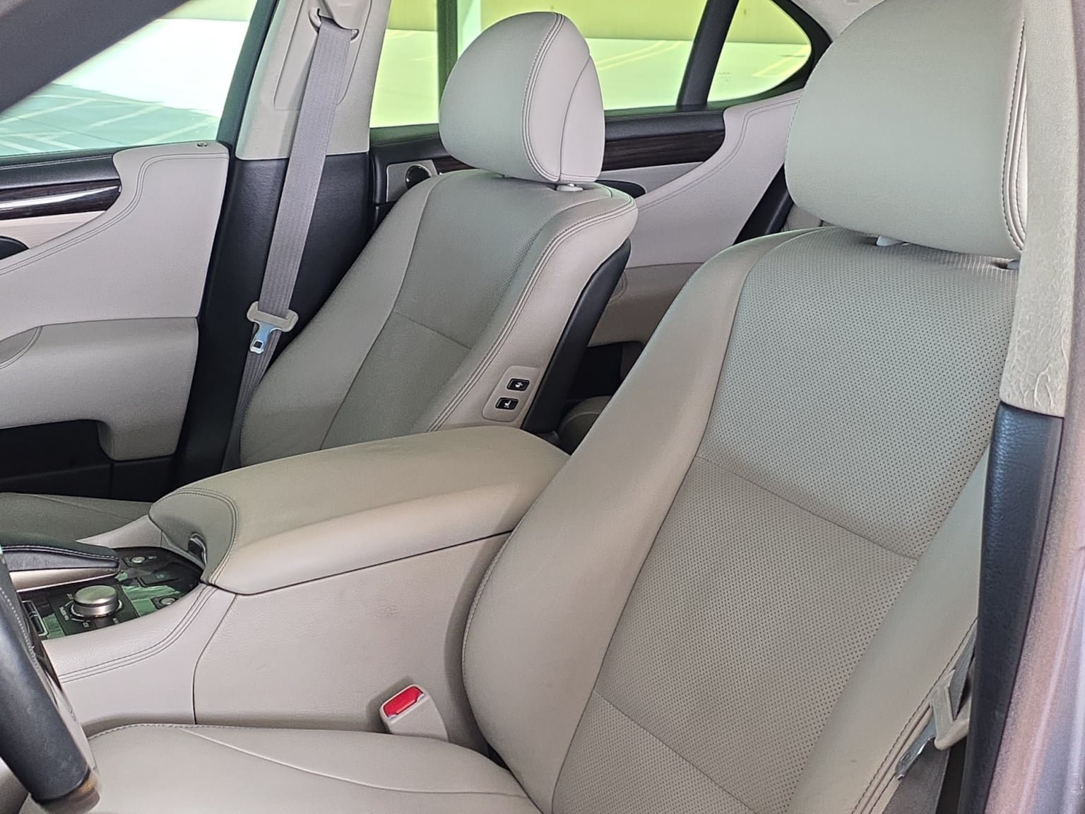 Used 2014 Lexus LS 460 w/ Comfort Package RWD image 14