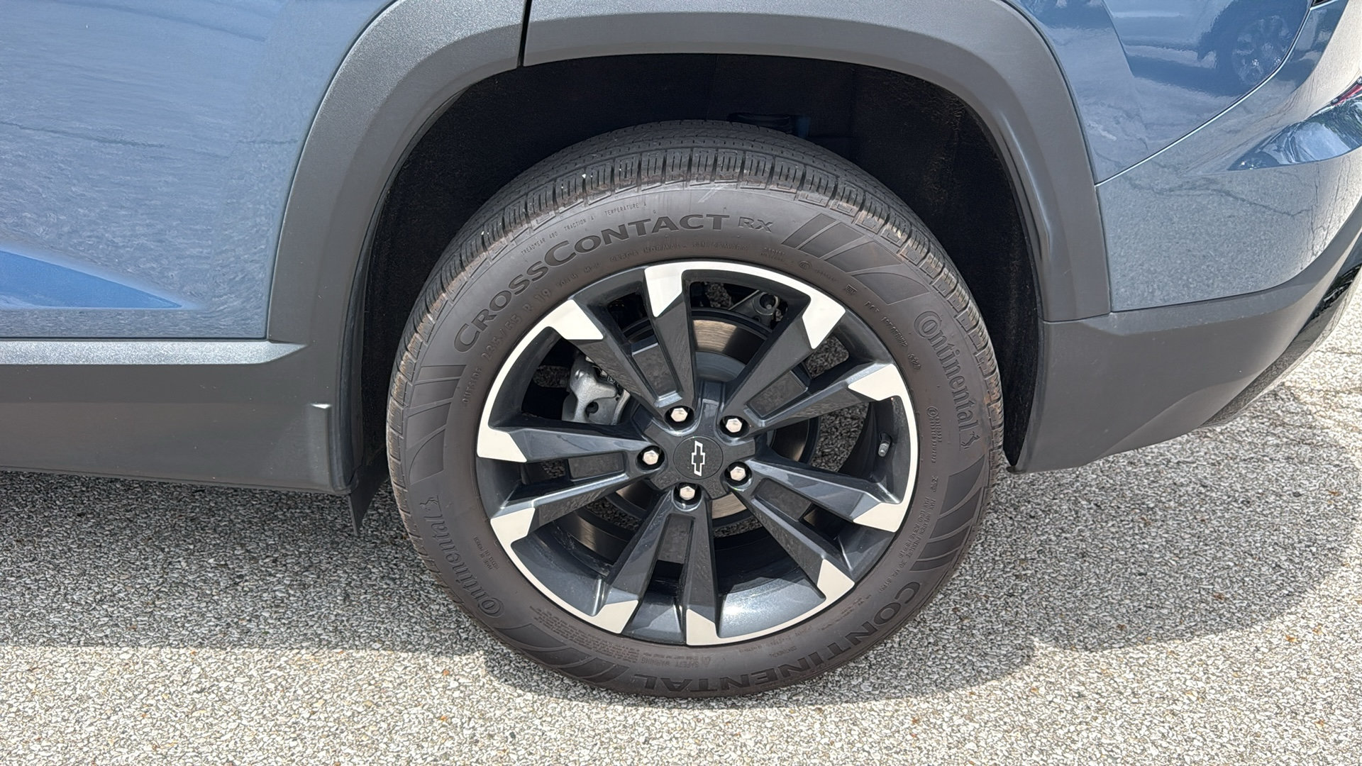 Used 2025 Chevrolet Equinox RS AWD/4WD image 32