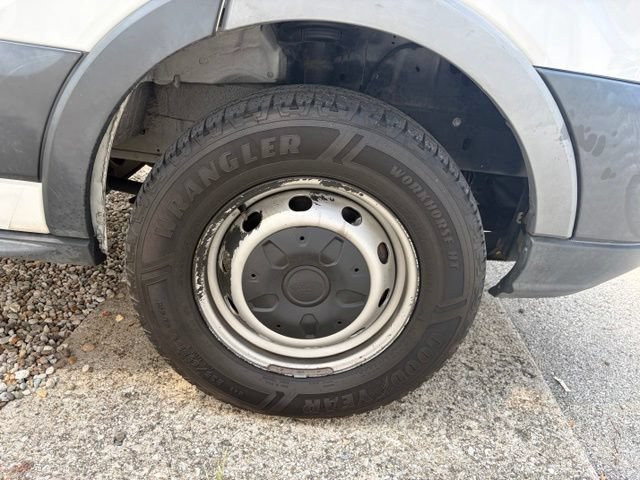 Used 2018 Ford Transit 250 138 RWD image 18