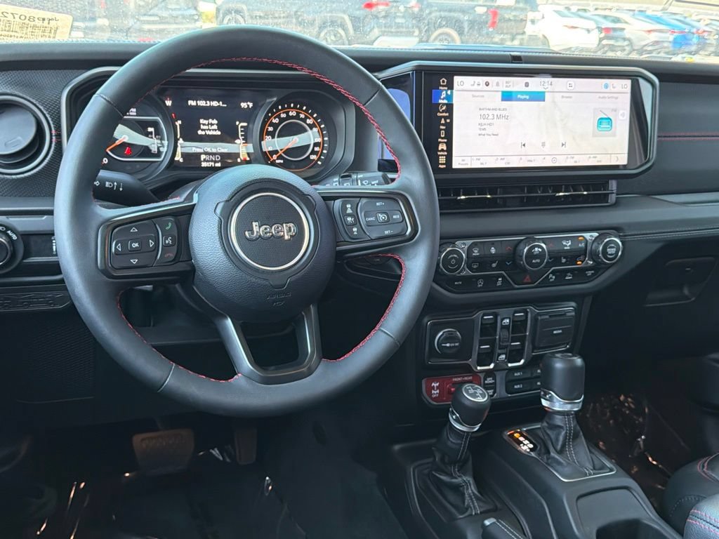 Used 2024 Jeep Wrangler Unlimited Rubicon AWD/4WD image 33