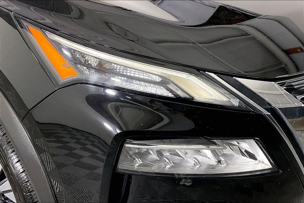 Used 2022 Nissan Rogue SV FWD image 35
