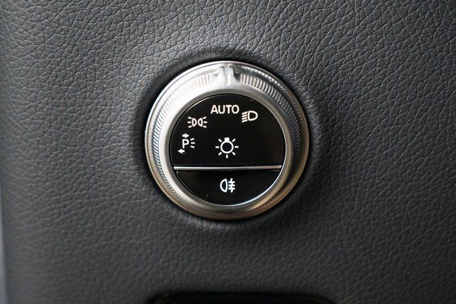 New 2026 Mercedes-Benz GLC 300 4MATIC image 21