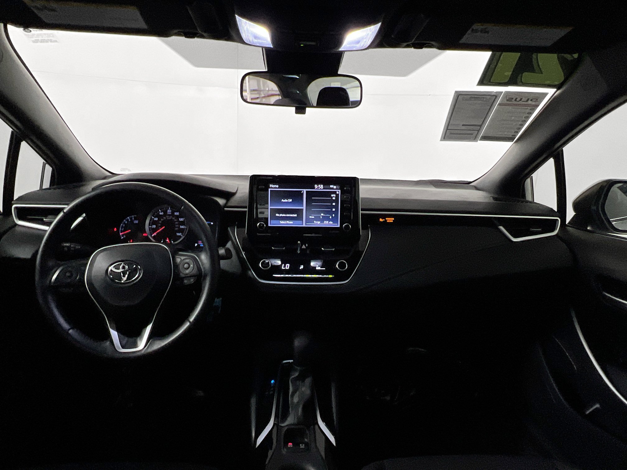 Used 2021 Toyota Corolla SE FWD image 29