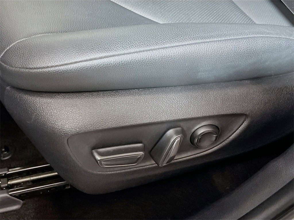 Certified 2025 Toyota Grand Highlander AWD image 18