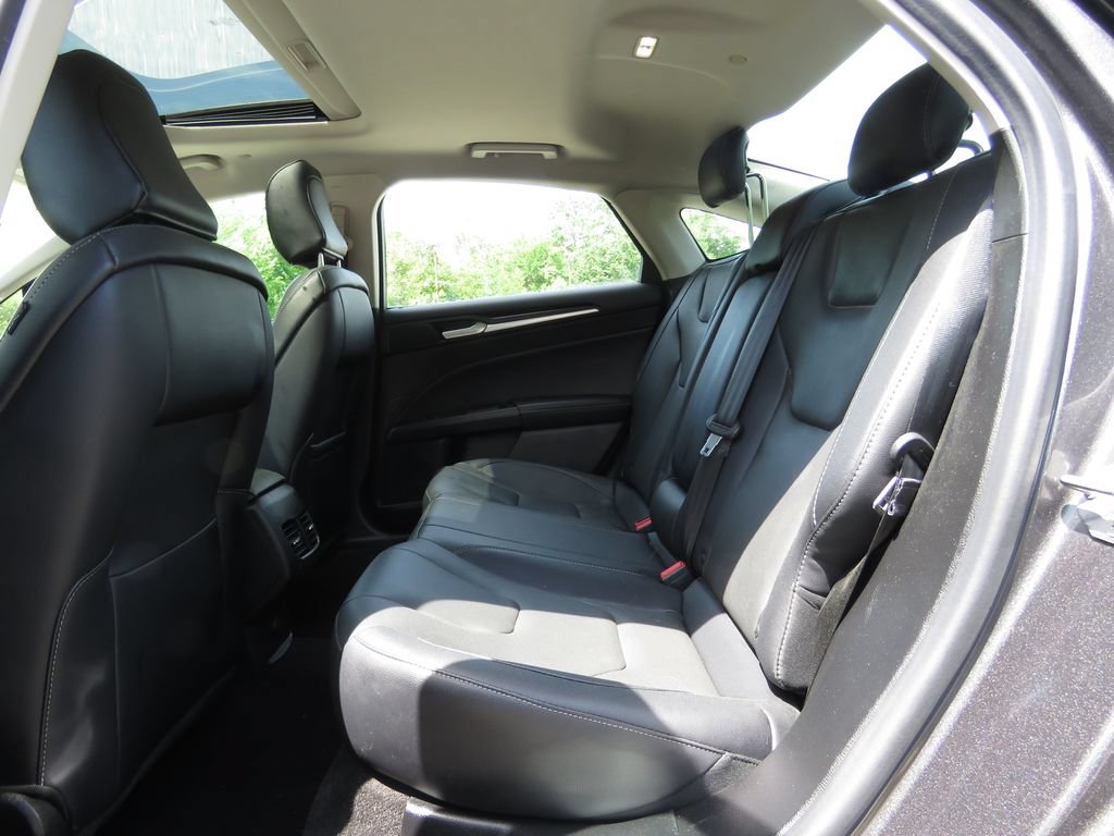Used 2020 Ford Fusion Energi Titanium FWD image 19