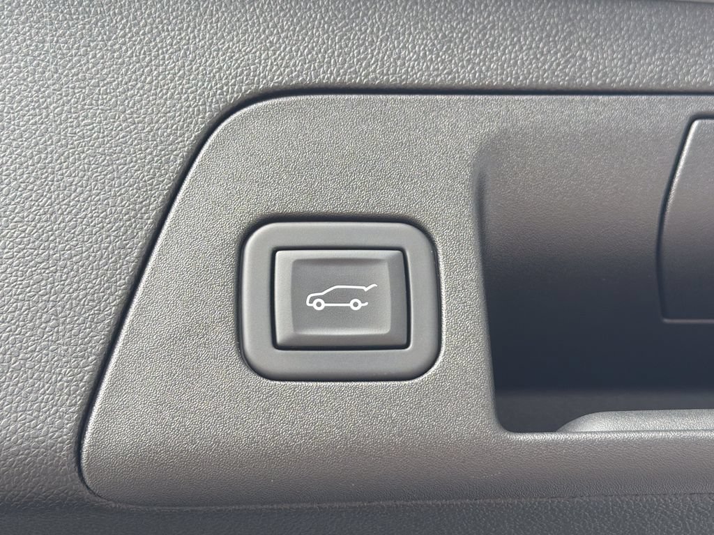 Used 2023 Buick Envision Avenir FWD image 12