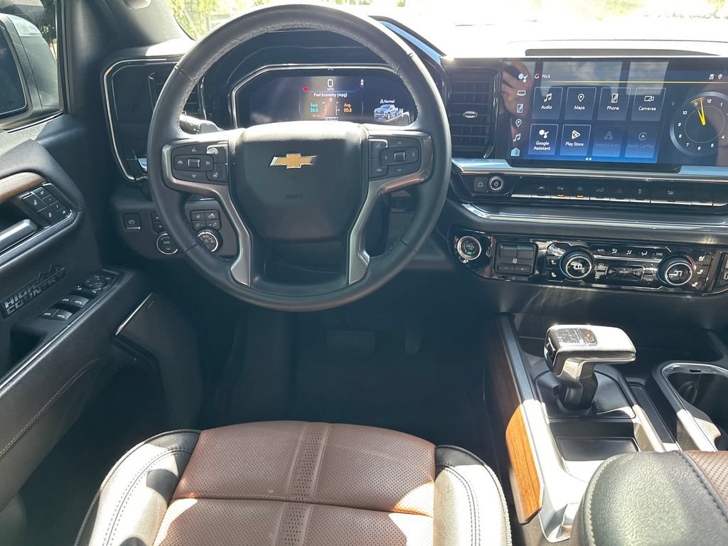 Used 2024 Chevrolet Silverado 1500 High Country w/ High Country Premium Package AWD/4WD image 29