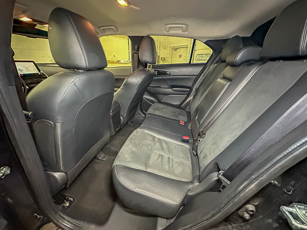 Used 2025 Mitsubishi Eclipse Cross AWD image 23