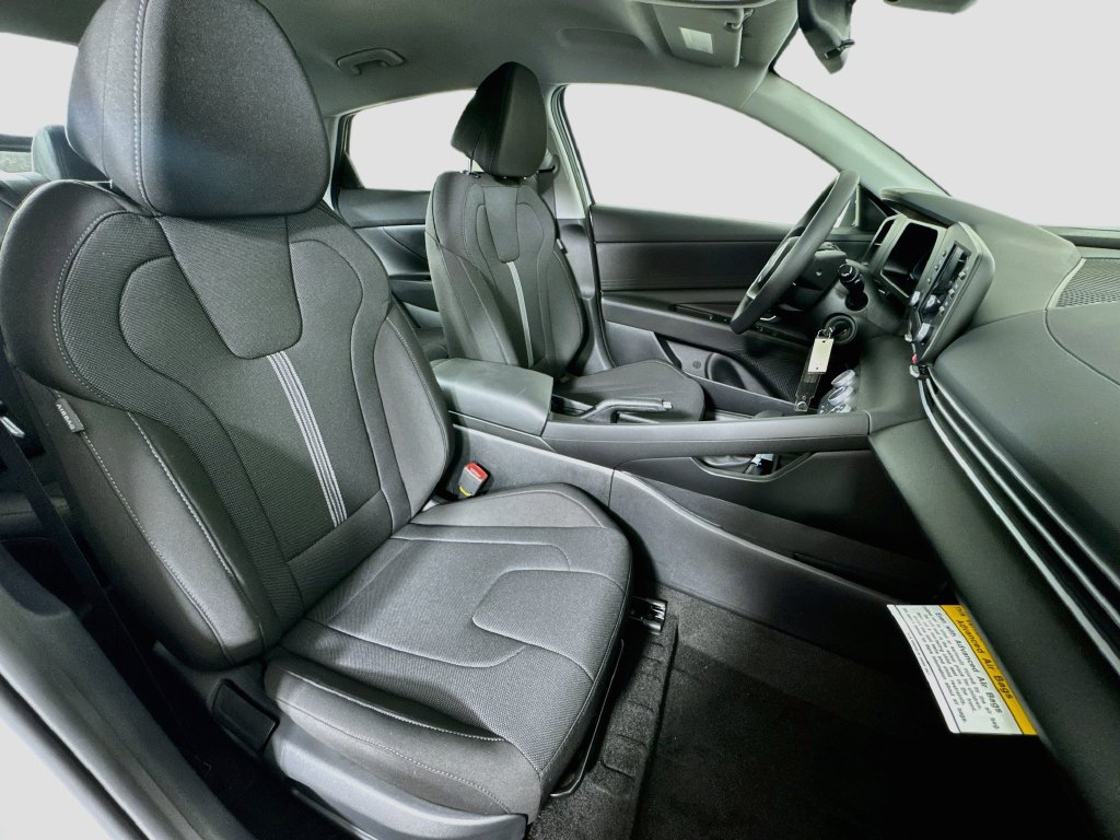 New 2026 Hyundai Elantra SE FWD image 29