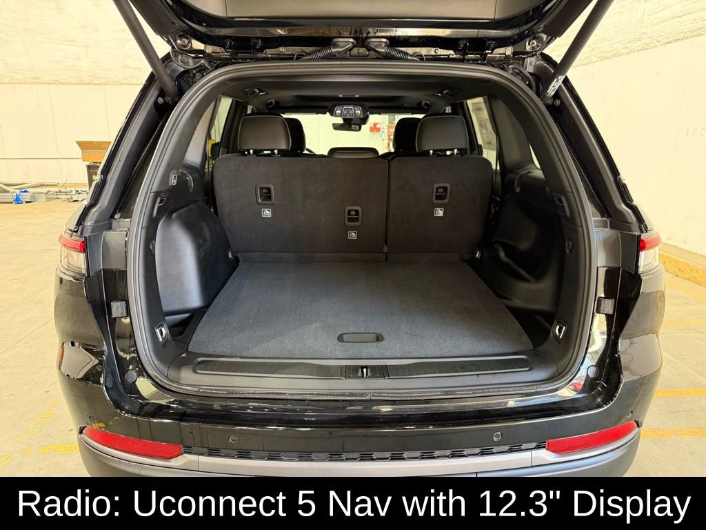 New 2026 Jeep Grand Cherokee Laredo image 15