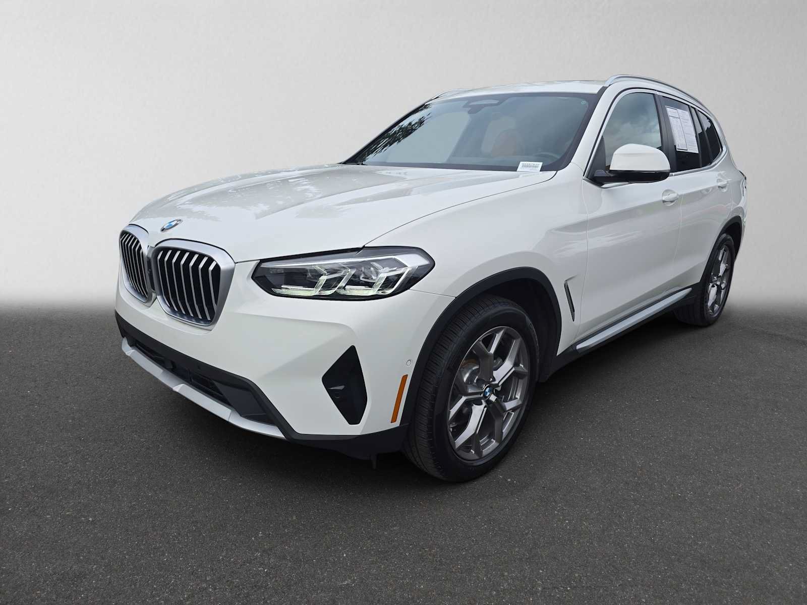 Used 2023 BMW X3 xDrive30i w/ Premium Package w/ZPA AWD/4WD image 7