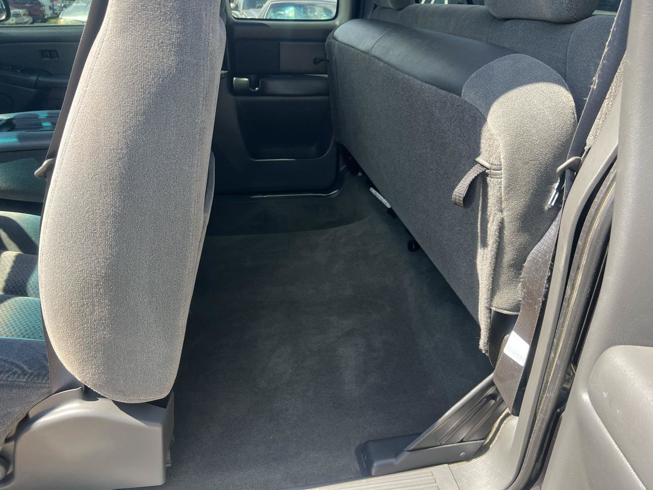 Used 2003 Chevrolet Silverado 1500 LS RWD image 28