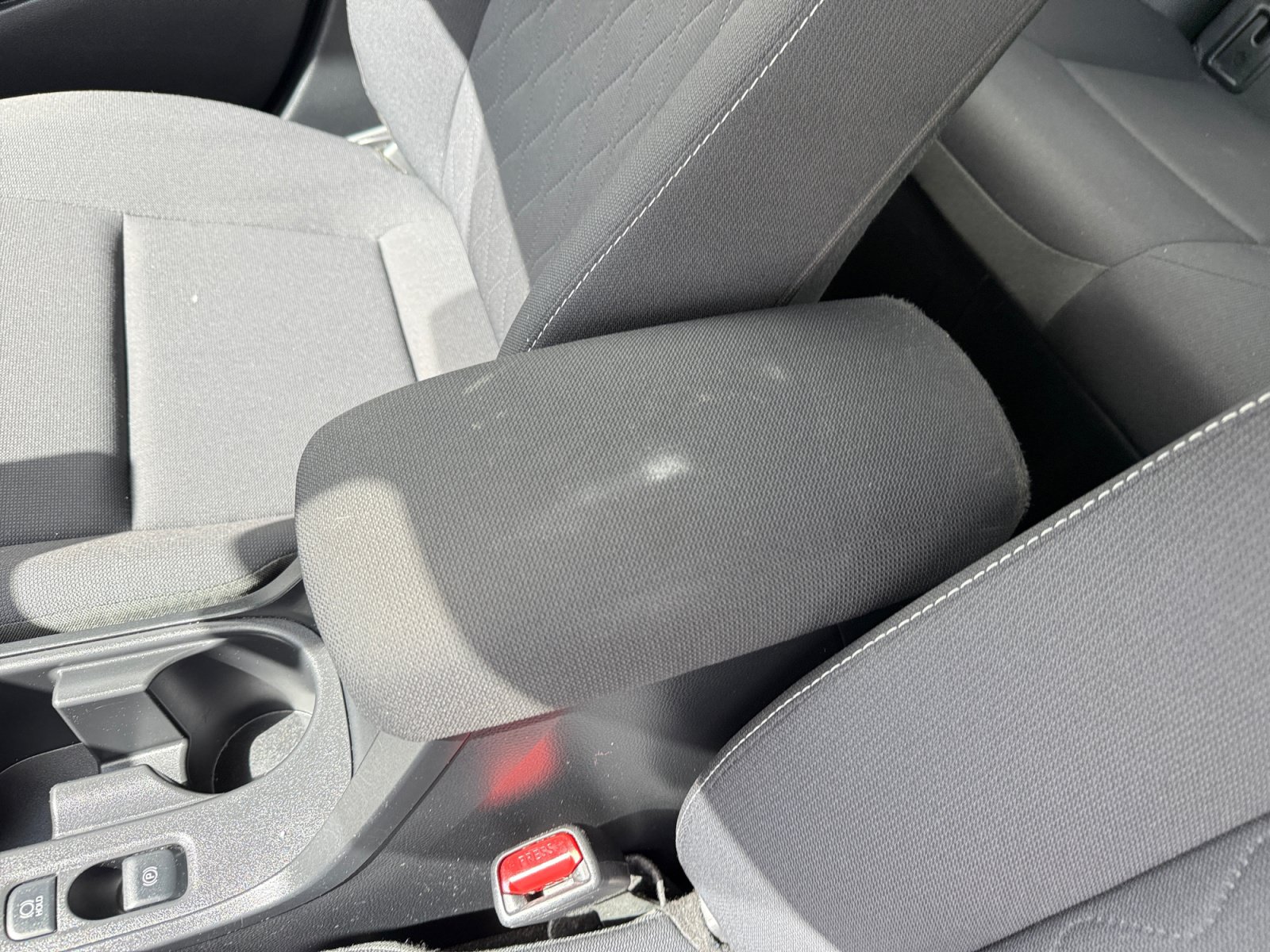 Used 2023 Toyota Corolla LE w/ Carpet Mat Package (TMS) FWD image 14