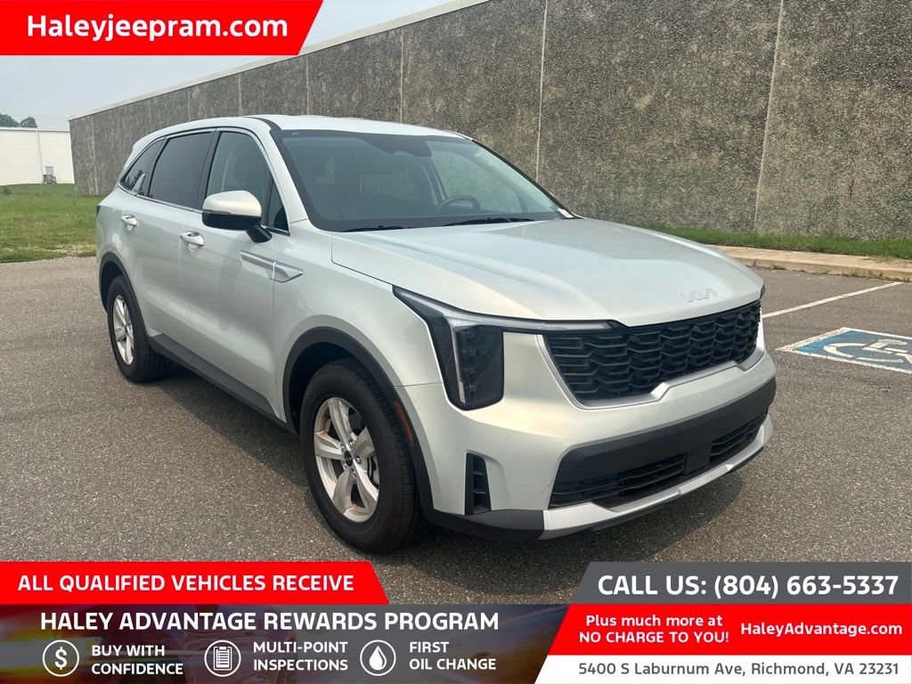 Used 2026 Kia Sorento LX FWD image 1