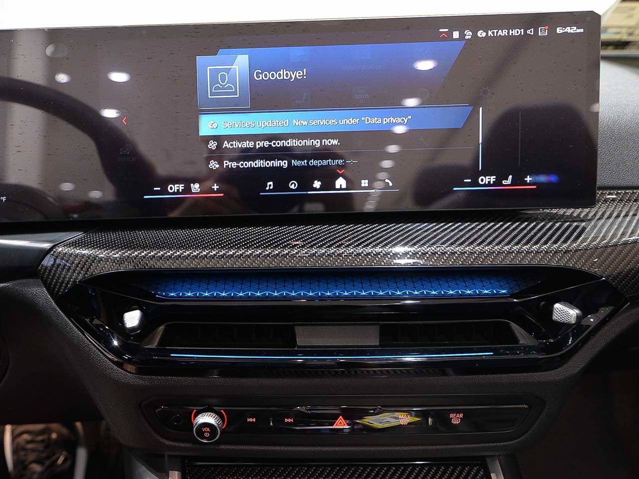 New 2026 BMW M4 xDrive Competition w/ M Carbon Exterior Package AWD/4WD image 16