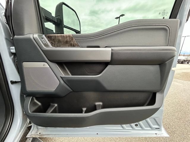 Used 2025 Ford F350 Lariat w/ Black Appearance Package AWD/4WD image 45