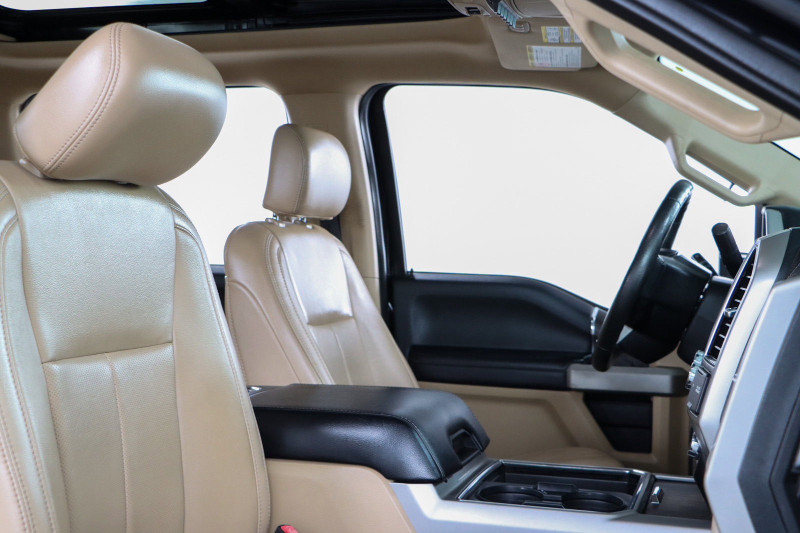 Used 2020 Ford F250 Lariat w/ Lariat Ultimate Package image 29