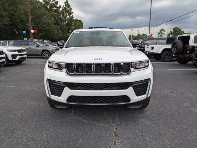 New 2026 Jeep Grand Cherokee Limited w/ Trailer Tow Package AWD/4WD image 9