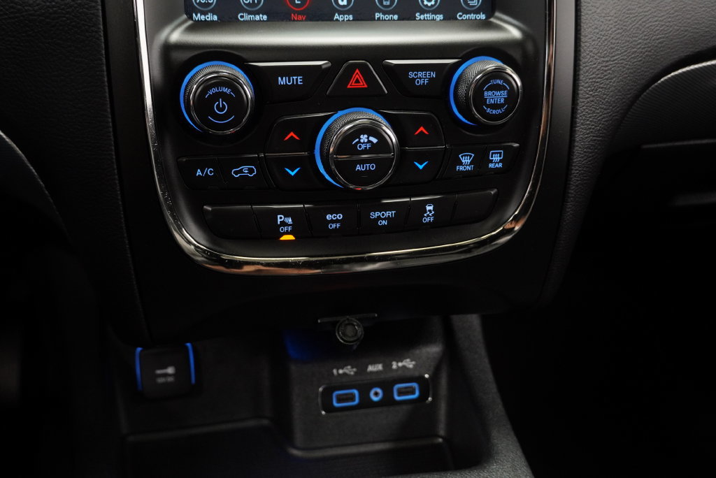Used 2020 Dodge Durango R/T w/ Blacktop Package AWD/4WD image 22
