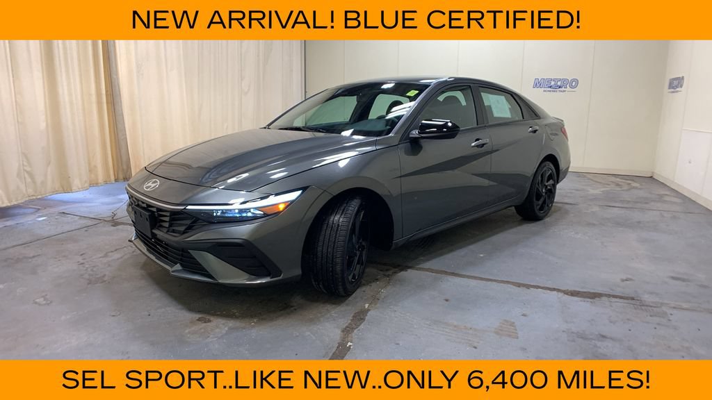 Used 2026 Hyundai Elantra Sport FWD image 7