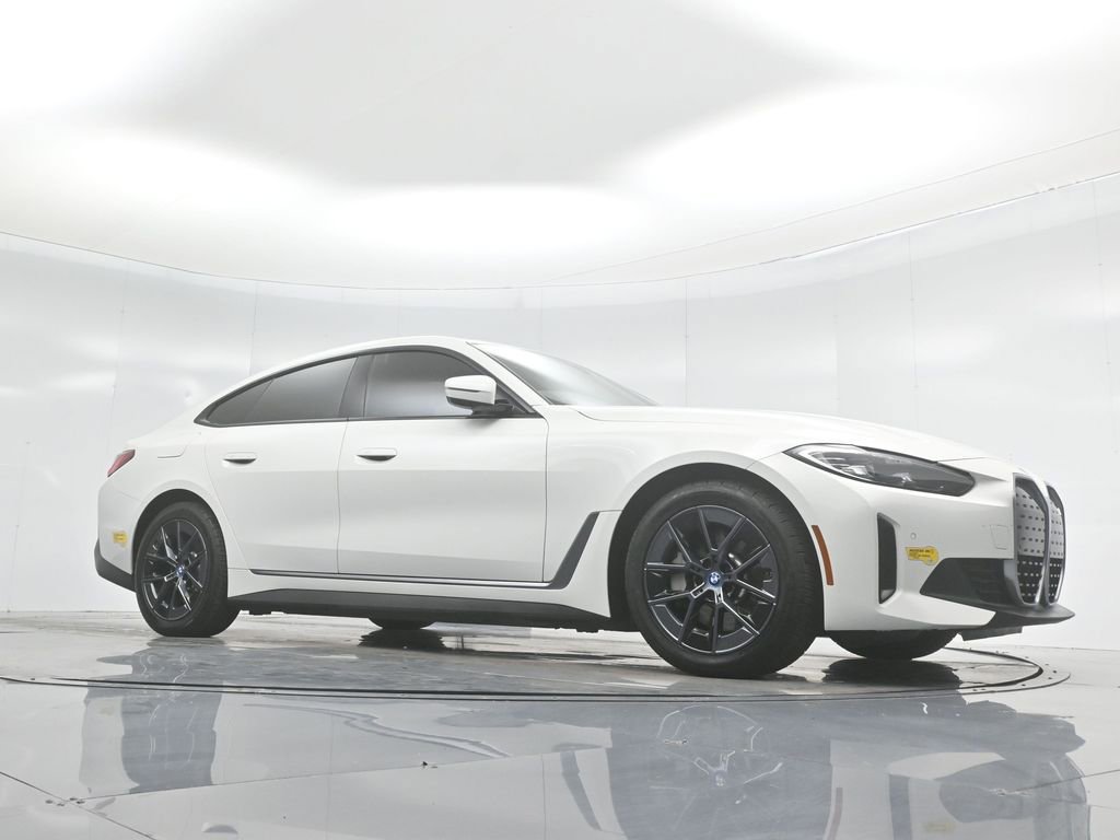 Used 2022 BMW i4 eDrive40 w/ Premium Package image 4