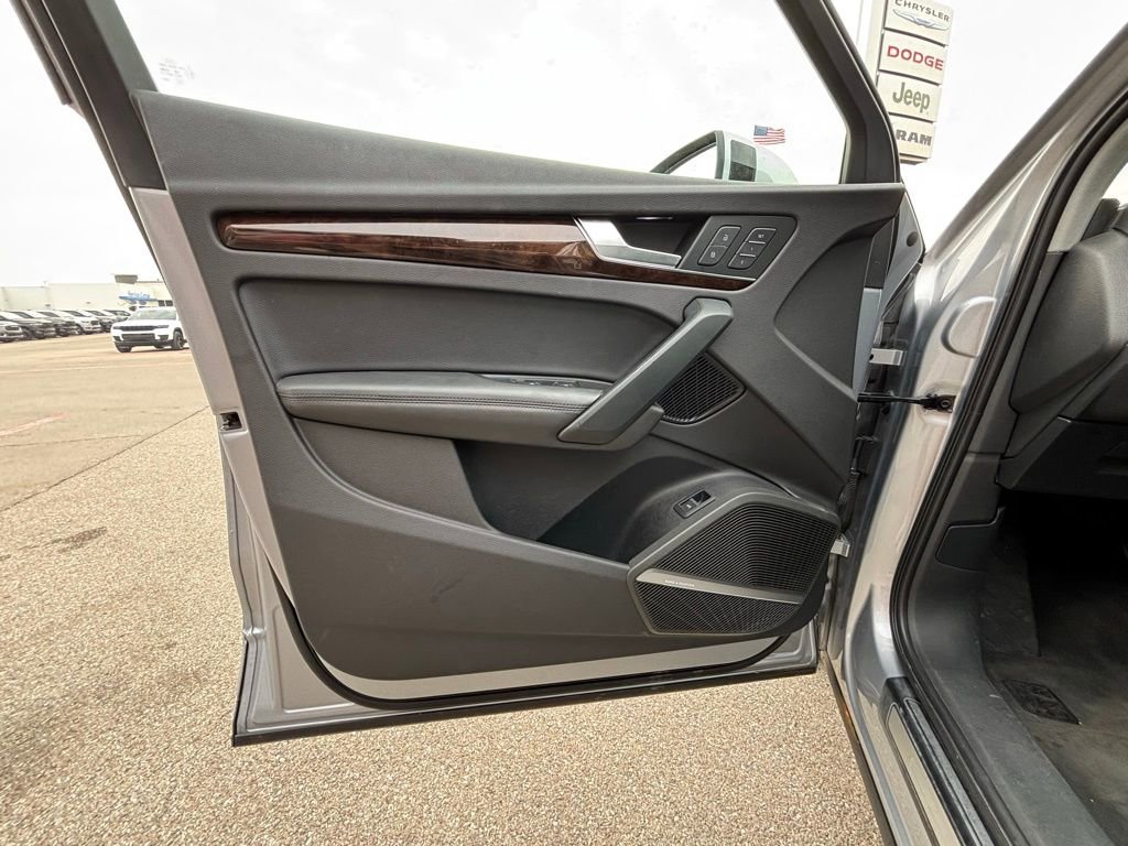 Used 2018 Audi Q5 Prestige w/ Prestige Package image 13