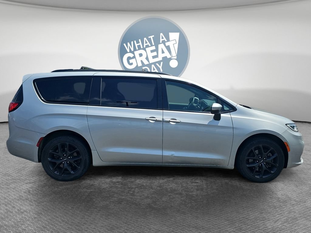 Certified 2023 Chrysler Pacifica Touring-L w/ S Appearance Package AWD/4WD image 2