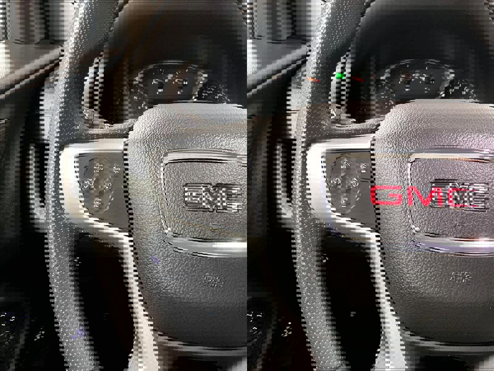 Used 2022 GMC Terrain SLE w/ Driver Convenience Package image 22