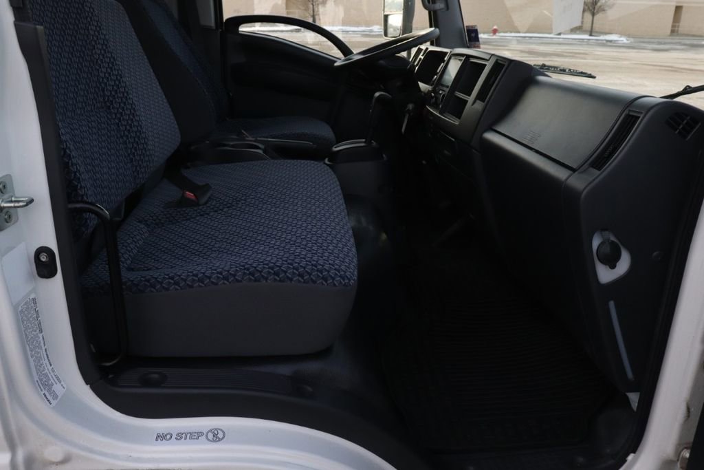 Used 2023 Chevrolet Low Cab Forward 5500XD image 32