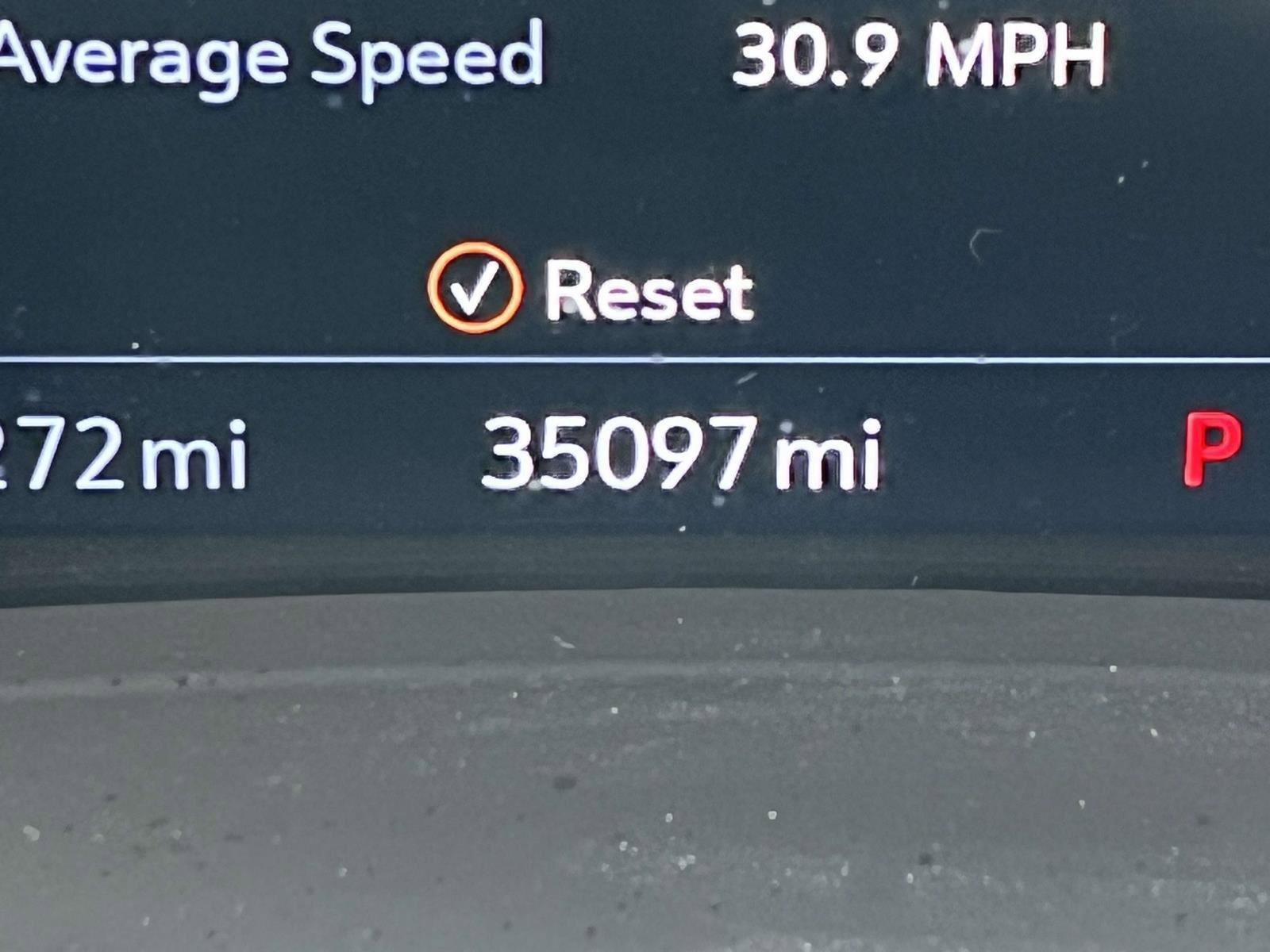 Used 2022 Buick Envision Avenir w/ Technology Package II image 4