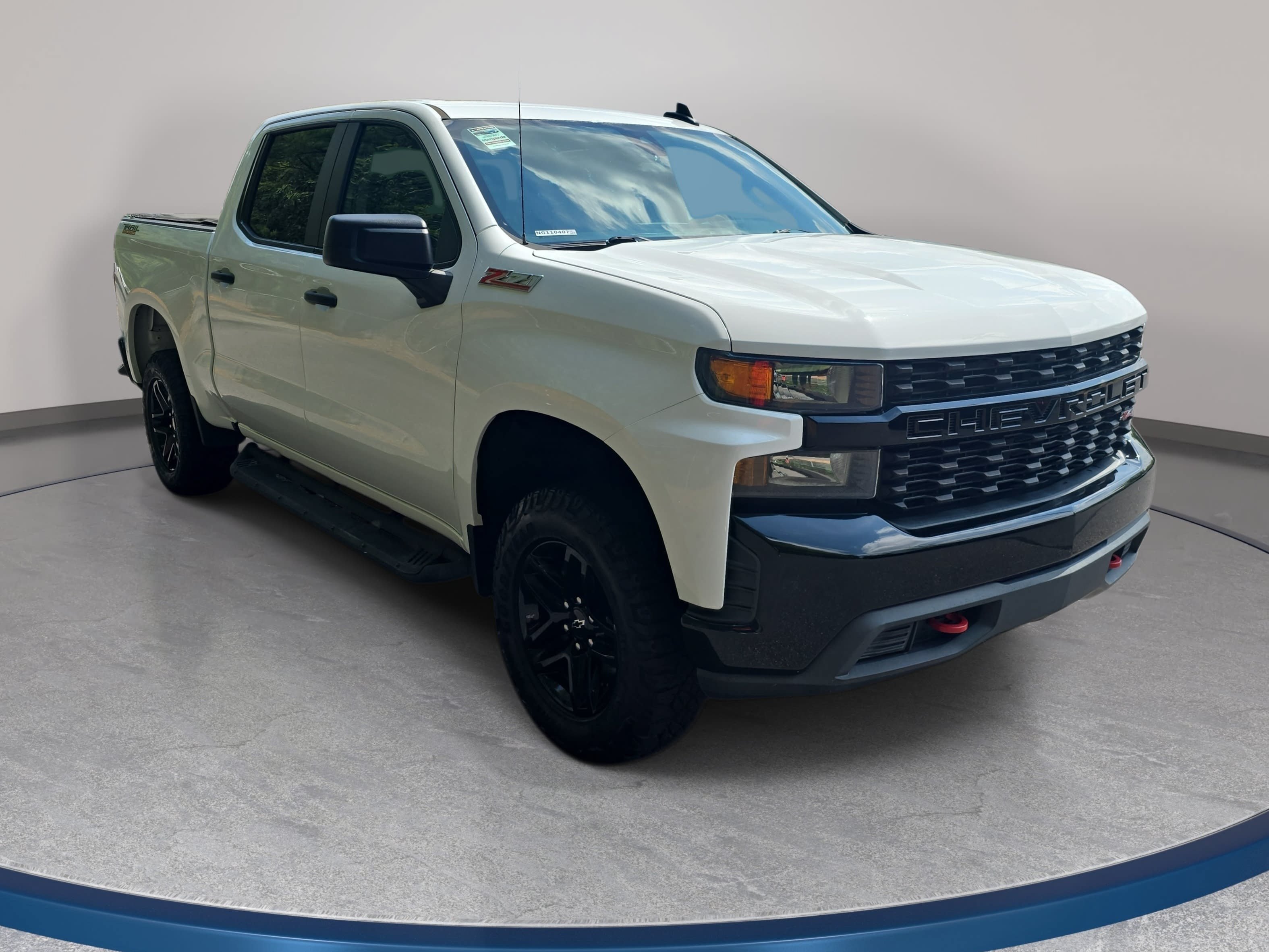 Used 2022 Chevrolet Silverado 1500 Custom Trail Boss w/ Safety Confidence Package AWD/4WD image 3