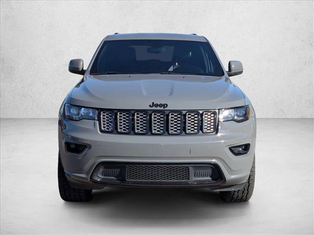 Used 2020 Jeep Grand Cherokee Altitude image 2