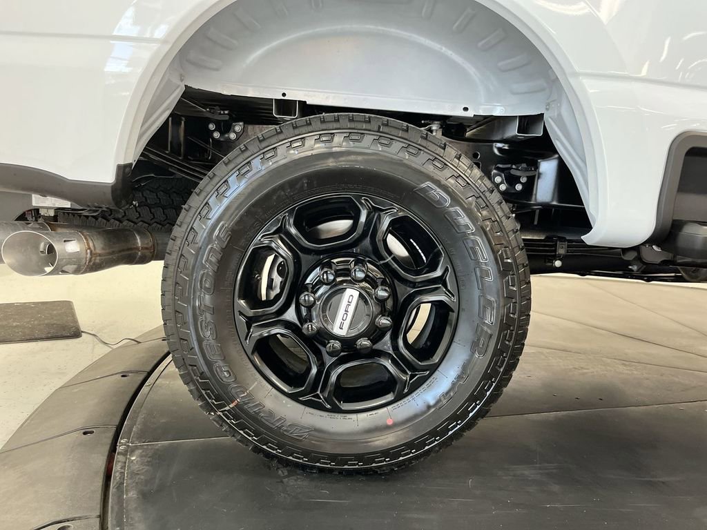New 2026 Ford F350 4x4 Crew Cab Super Duty image 10