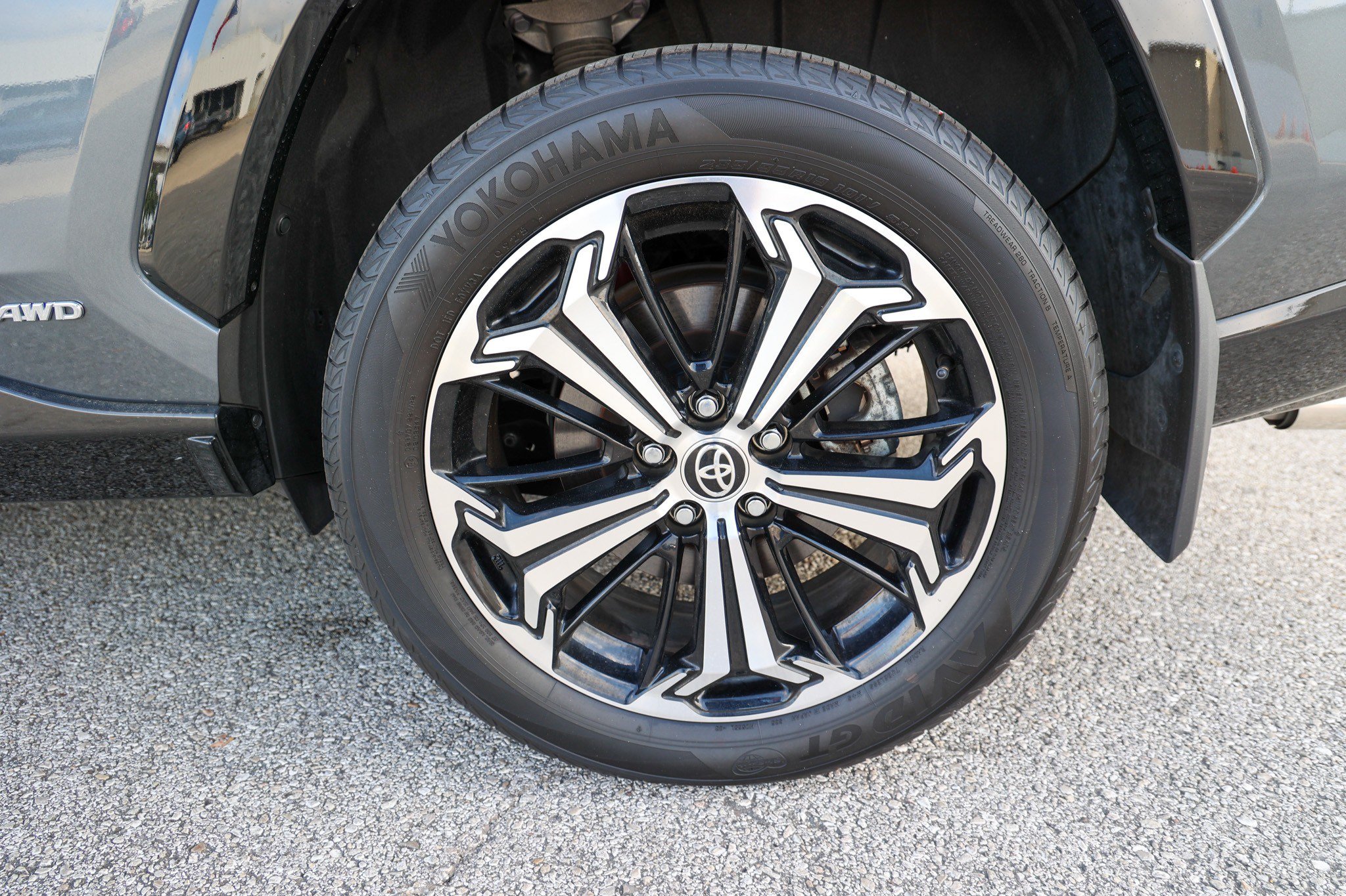 Certified 2025 Toyota RAV4 XSE AWD/4WD image 14