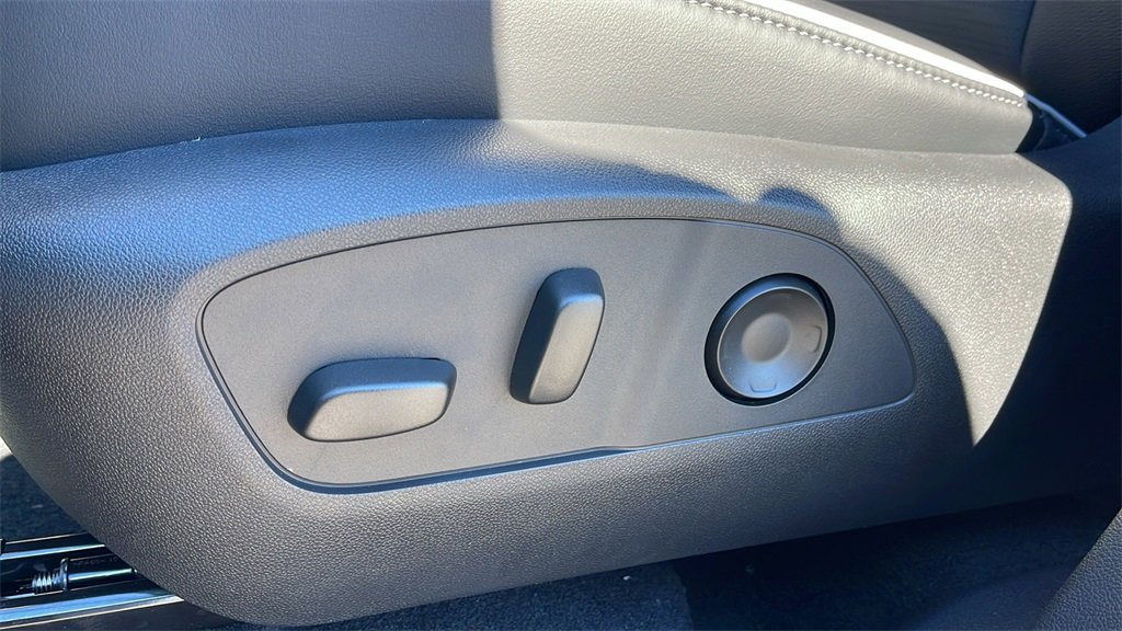 New 2026 Buick Enclave Sport Touring w/ Power Package image 11