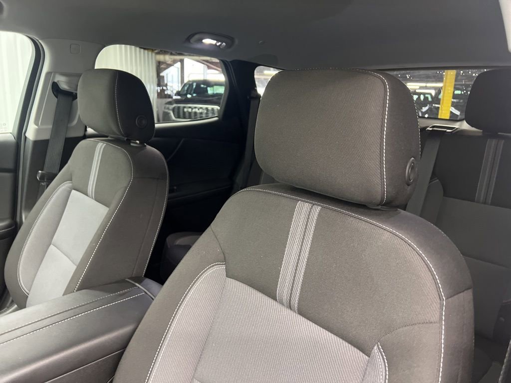 Used 2025 Chevrolet Blazer LT image 16
