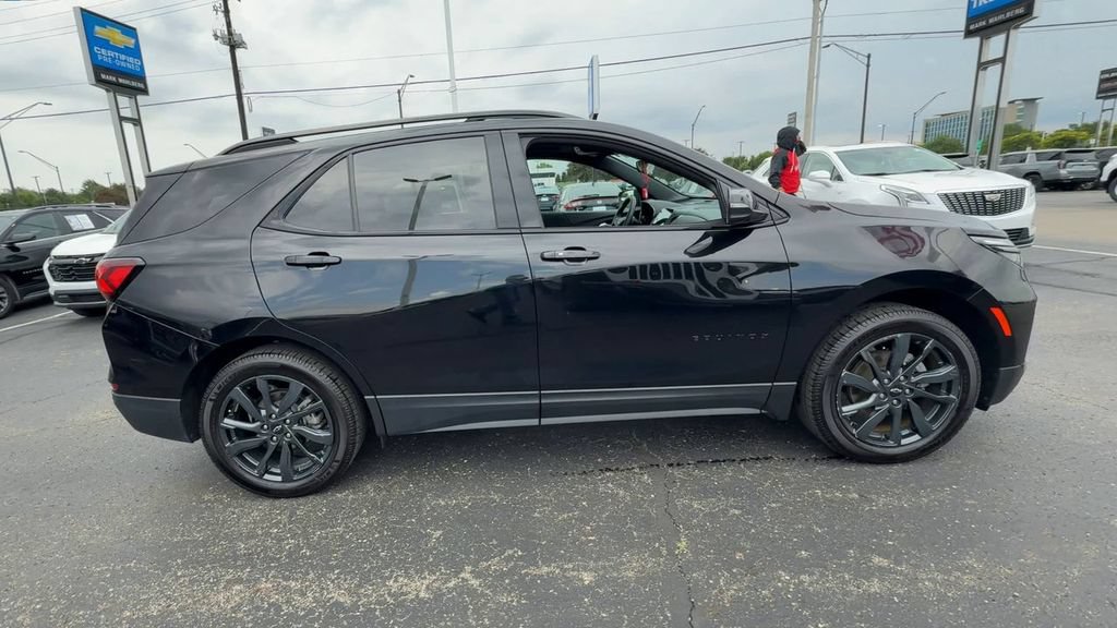 Used 2023 Chevrolet Equinox RS w/ RS Leather Package AWD/4WD image 9