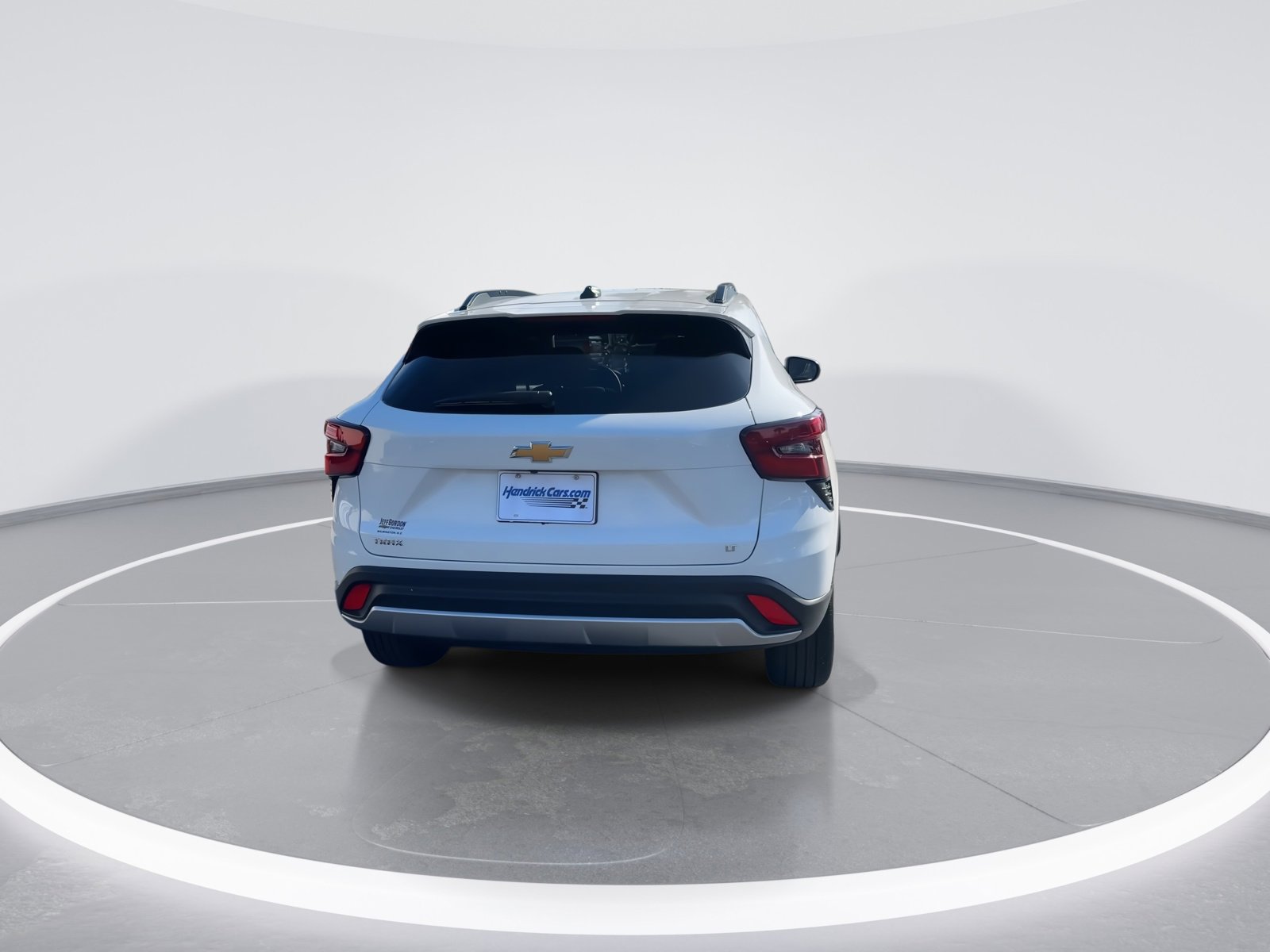 Used 2025 Chevrolet Trax LT w/ LT Convenience Package image 8