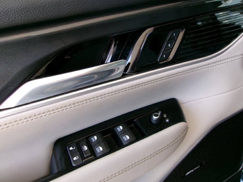 Used 2022 Jeep Wagoneer Series I w/ Convenience Group I AWD/4WD image 12