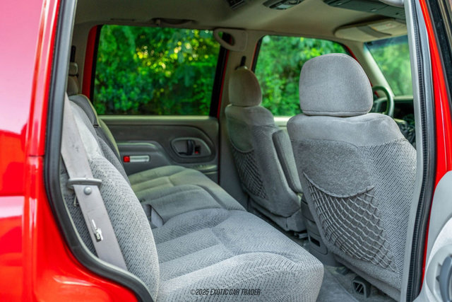 Used 1999 Chevrolet Tahoe LS image 27