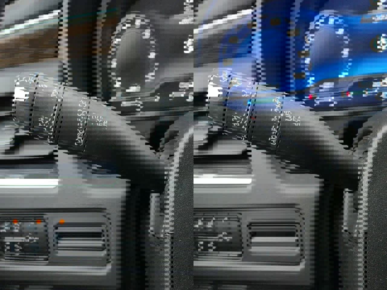 Used 2023 Chevrolet Suburban Premier image 27