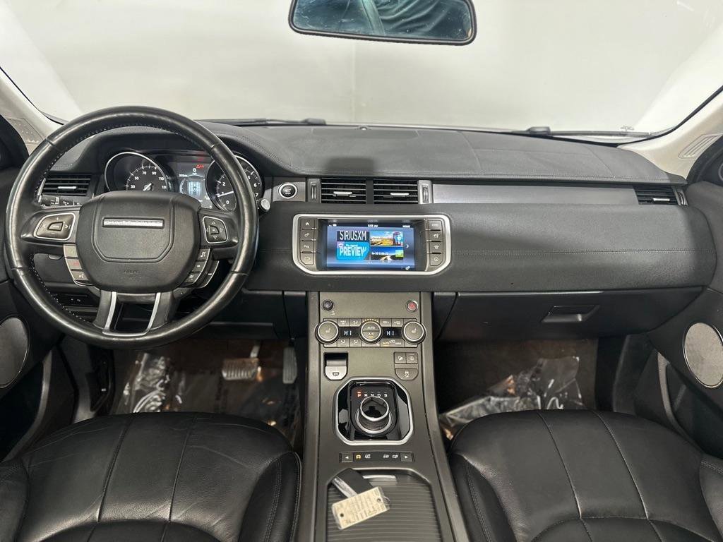 Used 2018 Land Rover Range Rover Evoque SE image 12