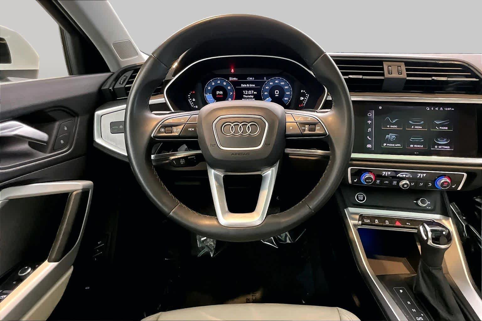 Used 2022 Audi Q3 2.0T Premium Plus w/ Premium Plus Package AWD/4WD image 6