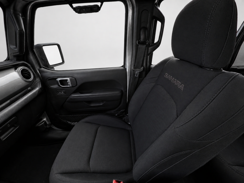 Used 2020 Jeep Wrangler Unlimited Sahara AWD/4WD image 15