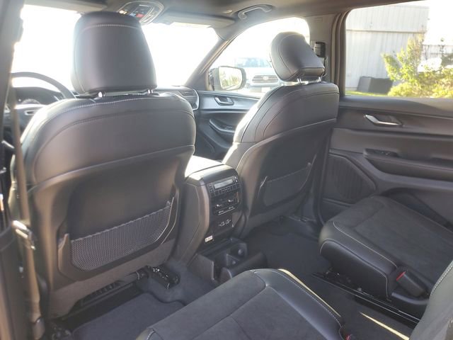 New 2025 Jeep Grand Cherokee L Altitude image 10