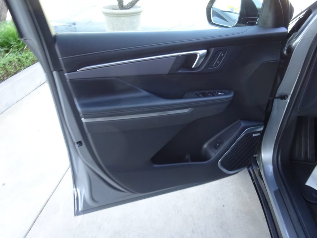 Certified 2026 Buick Enclave Sport Touring FWD image 25