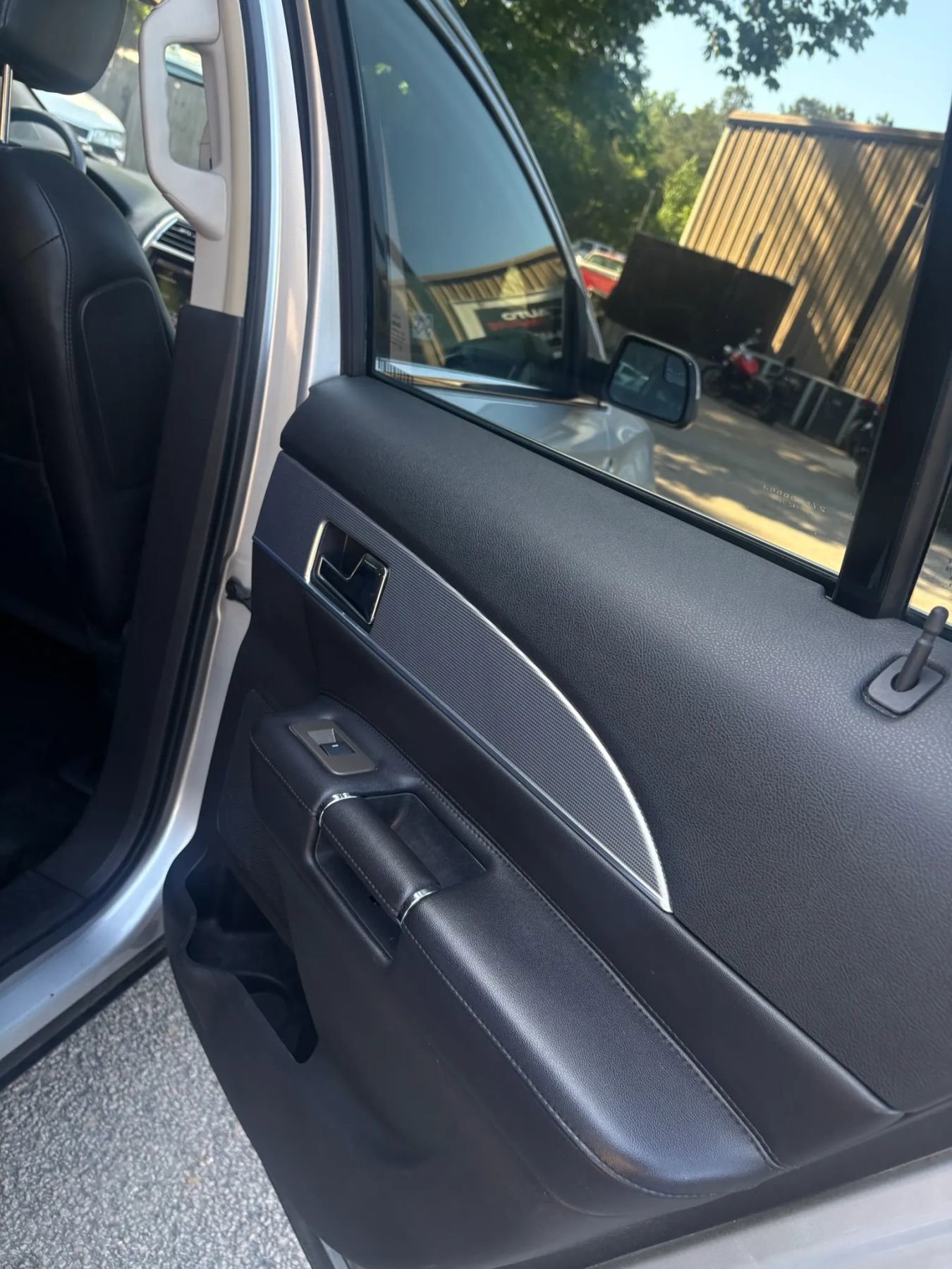 Used 2013 Lincoln MKX AWD image 45