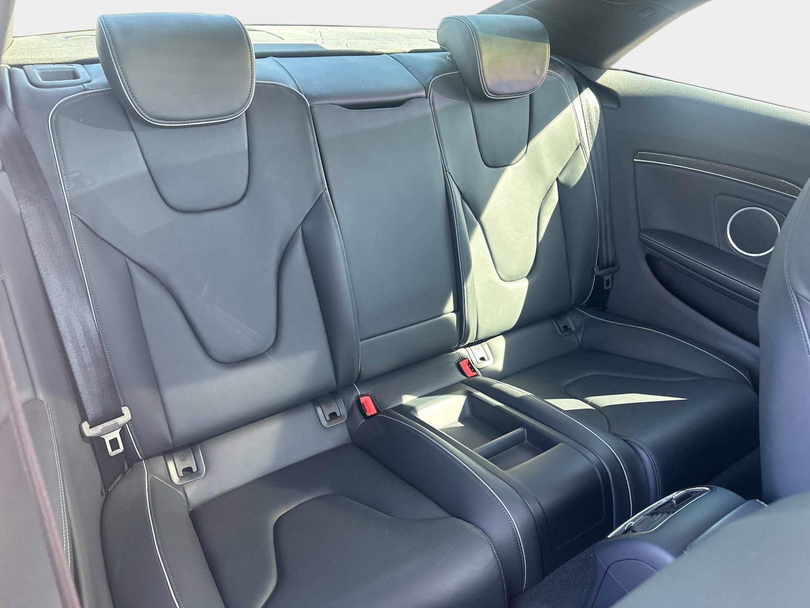 Used 2015 Audi RS 5 Coupe w/ Black Optic Plus Package image 7