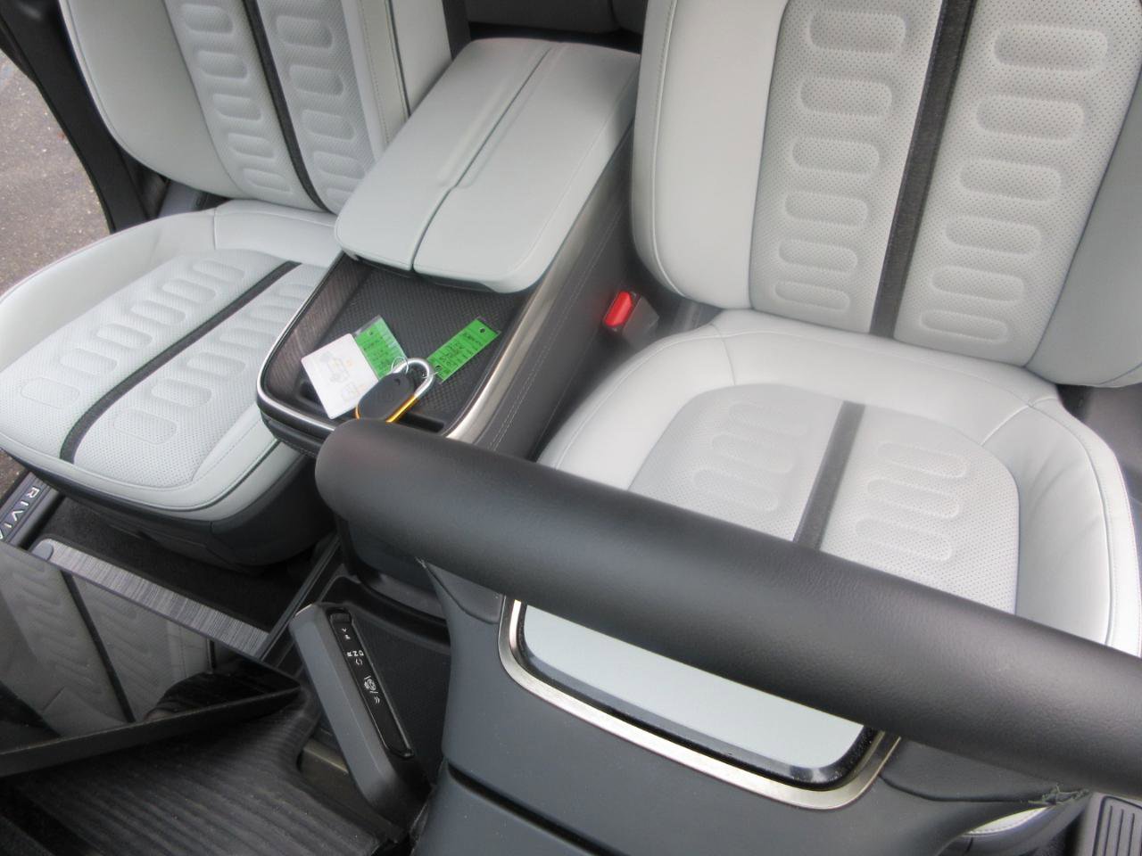 Used 2023 Rivian R1S Launch Edition image 14