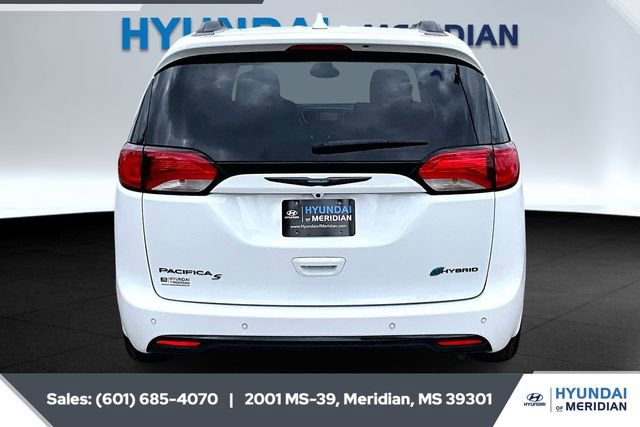 Used 2020 Chrysler Pacifica Touring-L w/ S Appearance Package image 4